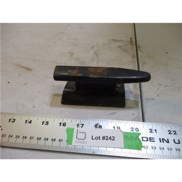 mini anvil