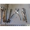 Image 3 : Pliers, vice grips, crescent wrenches