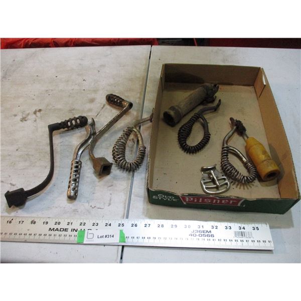 stove lid lifters, stove cranks