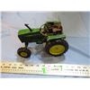 Image 1 : ERTL John Deere Tractor 9" long