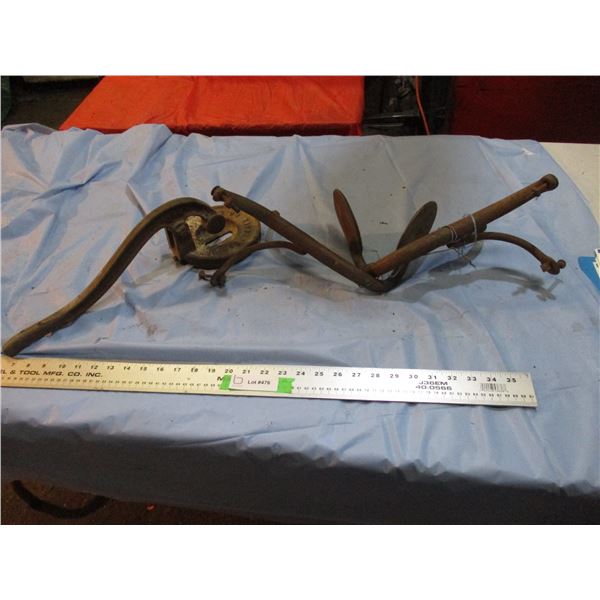 buggy steps, cistern pump lid