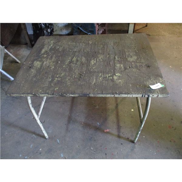 work table (32x24x24tall)