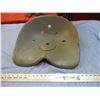 Image 1 : tin tractor seat