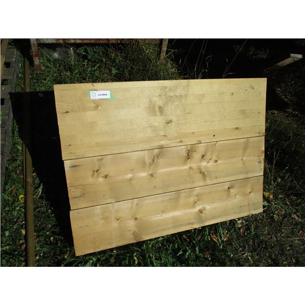 wooden table - missing 2 legs - 24x34