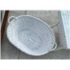 Image 4 : WHITE WICKER SET OF FOUR ACCENT PIECES TO INCLUDE COFFEE TABLE WITH GLASS TOP, WICKER BASKET, SMALL 