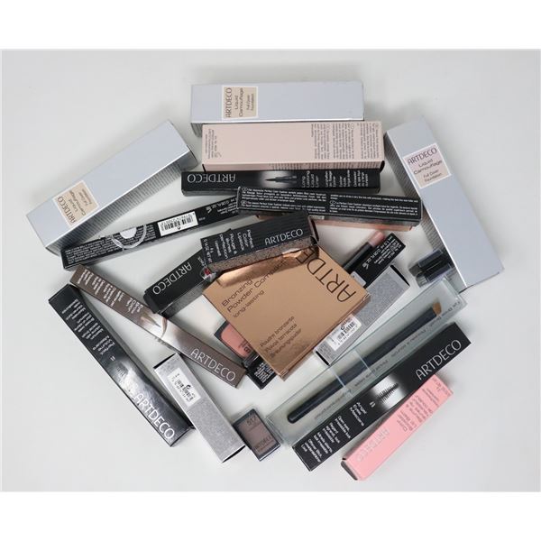 BAG LOT OF ASSORTED ARTDECO MAKEUP