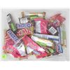 Image 1 : BAG LOT OF ASSORTED CHOCOLATE & CANDY