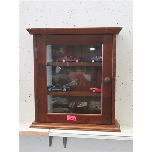 Wood Counter Display Case with 4 Die Cast Cars