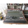 Image 1 : Yamaha Professional Series Mixer - M916