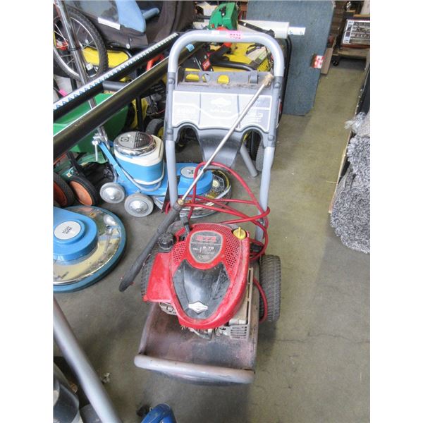 Briggs & Straton 2550 PSI Gas Pressure Washer