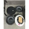 Image 1 : 4 Assorted Speakers