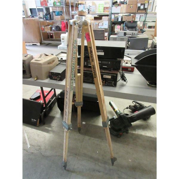 Kern Surveyors Tripod