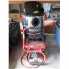 Image 1 : Work Light and Rigid Shop Vac