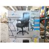 Image 1 : LA-Z-BOY Comfort Core Managers Office Chair