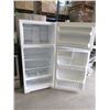 Image 2 : White GE Refrigerator - 28" x 28" x 62" tall