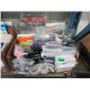 Image 1 : Box of Assorted Amazon Overstock Goods
