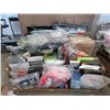 Image 1 : Box Lot of Assorted Amazon Overstock Goods