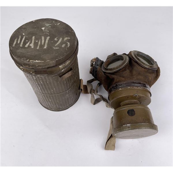 WW2 Nazi German Gas Mask