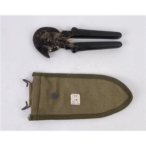 WW2 USMC Belt Wire Cutter & Pouch