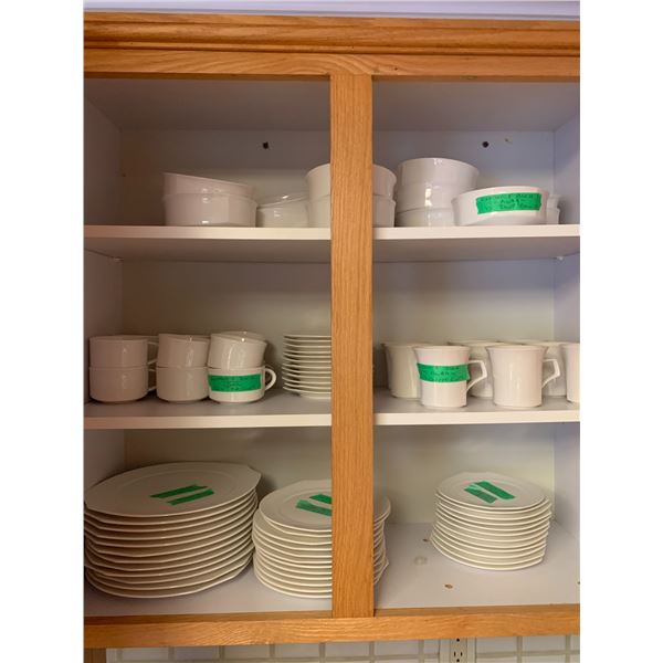 Villeroy & Boch "Alba'  Dinnerware setting for 12 Cat A