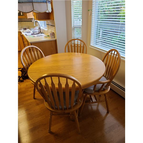 Kitchen Table and Chairs C