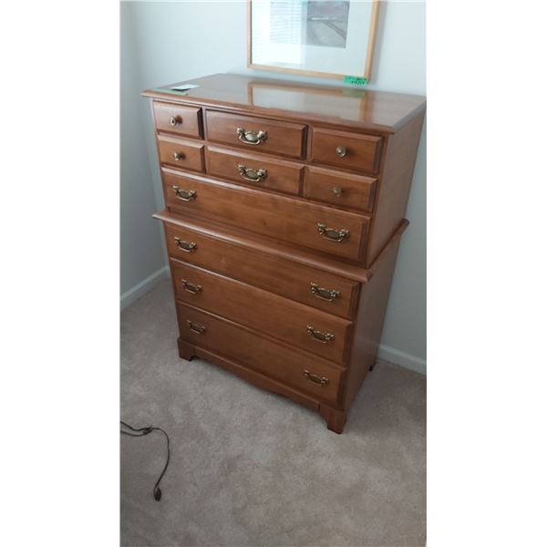 Kroehler Chest ofDrawers Cat C