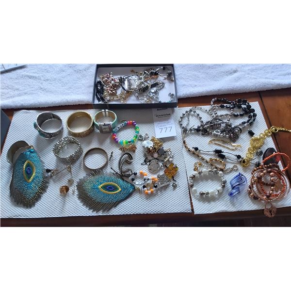 Costume Jewellery Cat A