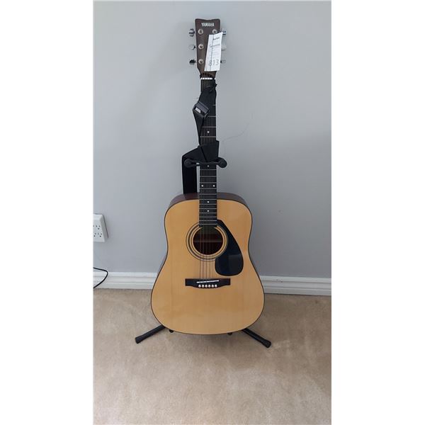 Yamaha Guitar & Stand Cat A