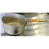 K25 BAILIFF SEIZURE:LARGE ALUMINUM SAUCE PAN