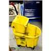 Image 1 : K33 BAILIFF SEIZURE: RUBBERMAID MOP BUCKET W/ RING