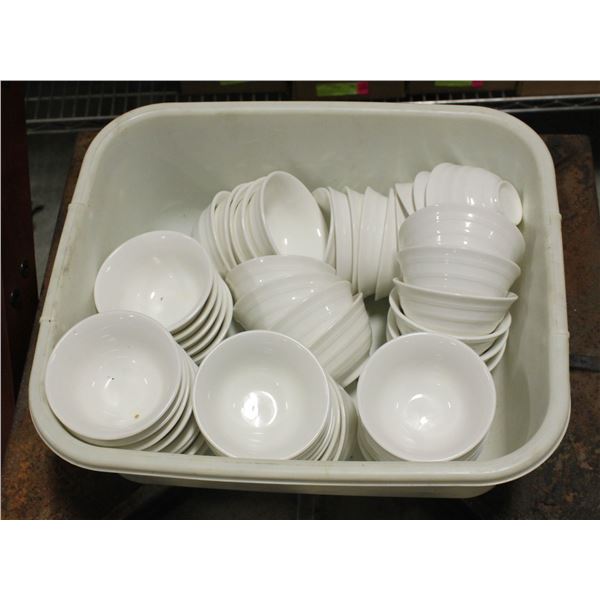 TOTE OF GLASS RAMKINS