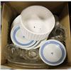 Image 1 : LARGE BOX OF MISC KITCHEN GLASSWARE