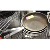 Image 1 : LOT OF 4 8" FRYING PANS