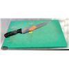 Image 1 : K25 BAILIFF SEIZURE:GREEN CHOPPING BOARD W/ KNIFE