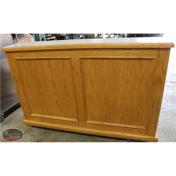 71" MOBILE OAK BAR W/ 7 BUTTON BAR GUN & DROP IN