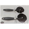 Image 1 : 2 NEW CIRCULAR PIZZA CUTTERS - 4"