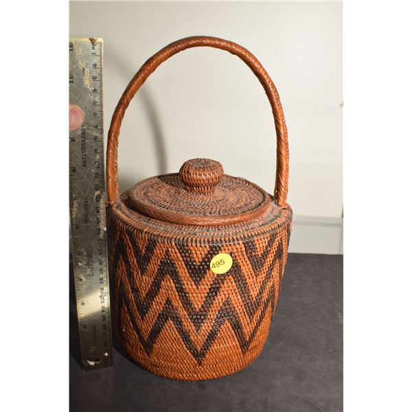 Wonderful Antique American Indian basket, lid fits like a cover