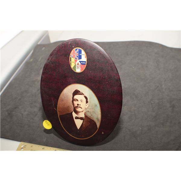 Antique WW I Memorial Plaque/pin back