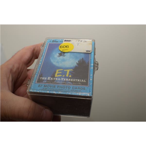 1982 E.T Trading cards