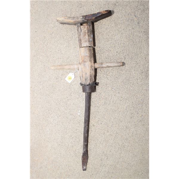 1872 Mennonite hand drill (log houses?)