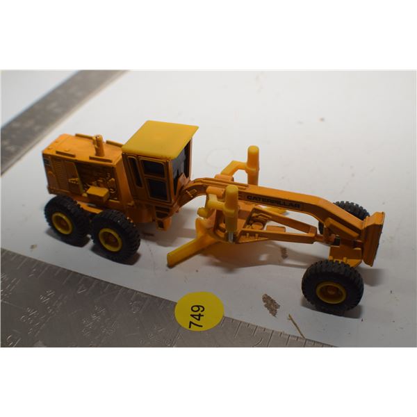 Vintage CAT grader toy
