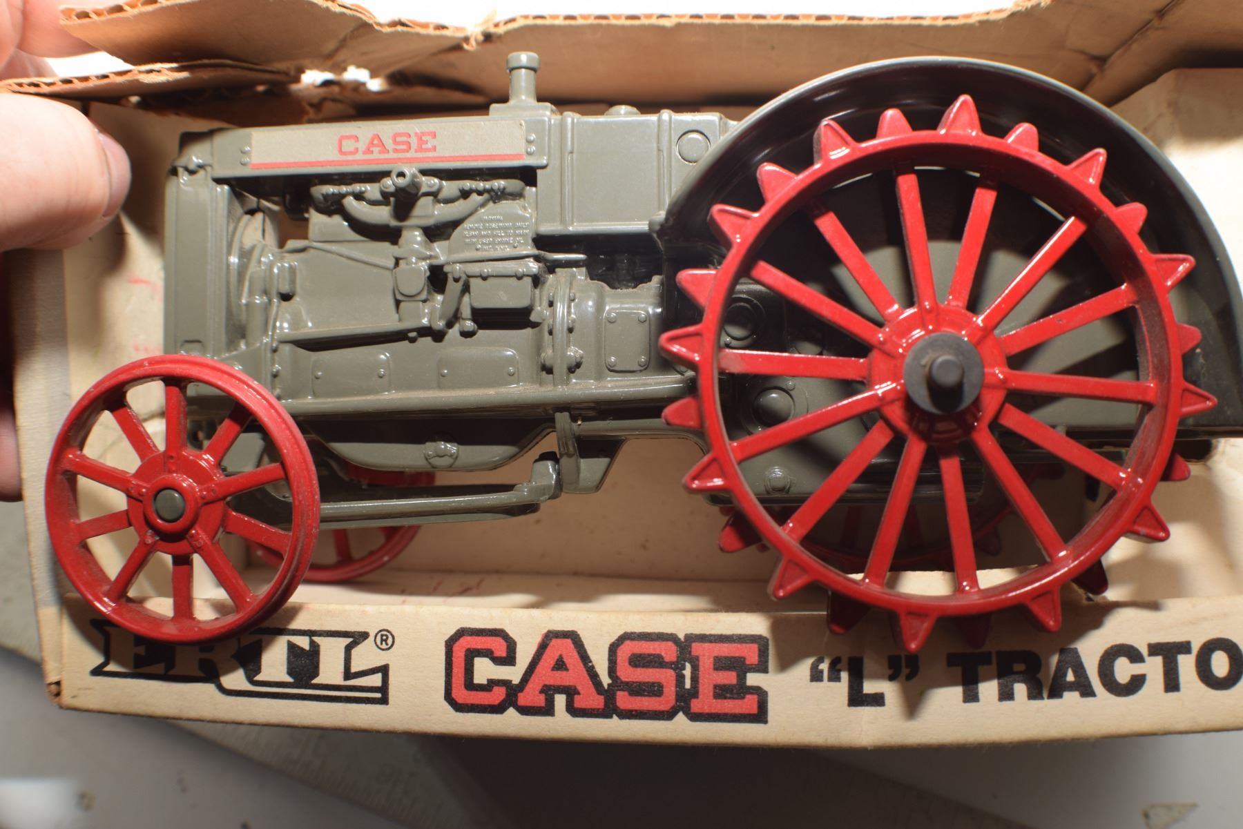 Case Model L Tractor toy - Schmalz Auctions