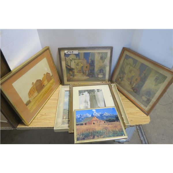 6 Wall Hangings of Various Sizes, Architecture/Buildings