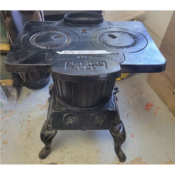 EMPIRE RUBY STOVE (MADE IN CANADA) NO. 9