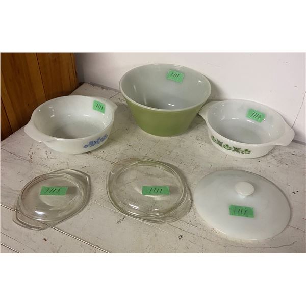 3 Bowls + 3 Misc Lids