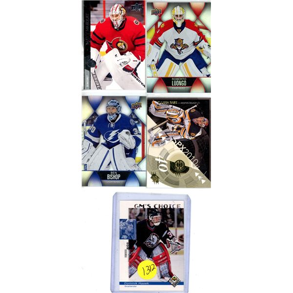 Hockey Card lot goalies includes Hasek