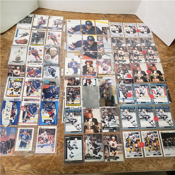 huge Wayne Gretzkey hockey card lot