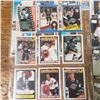 Image 11 : huge Wayne Gretzkey hockey card lot