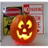 Image 1 : PUMPKIN BLOW MOLD W/ METAL SIGNS