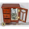 Image 2 : VINTAGE WOODEN JEWELRY BOX WITH 3 HANDMADE